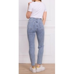 Jean femme déchiré