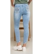 Jean skinny stretch avec têtes de mort