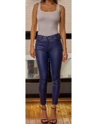 Pantalon enduit révèle