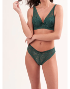 Ensemble soutien-gorge avec un tanga
