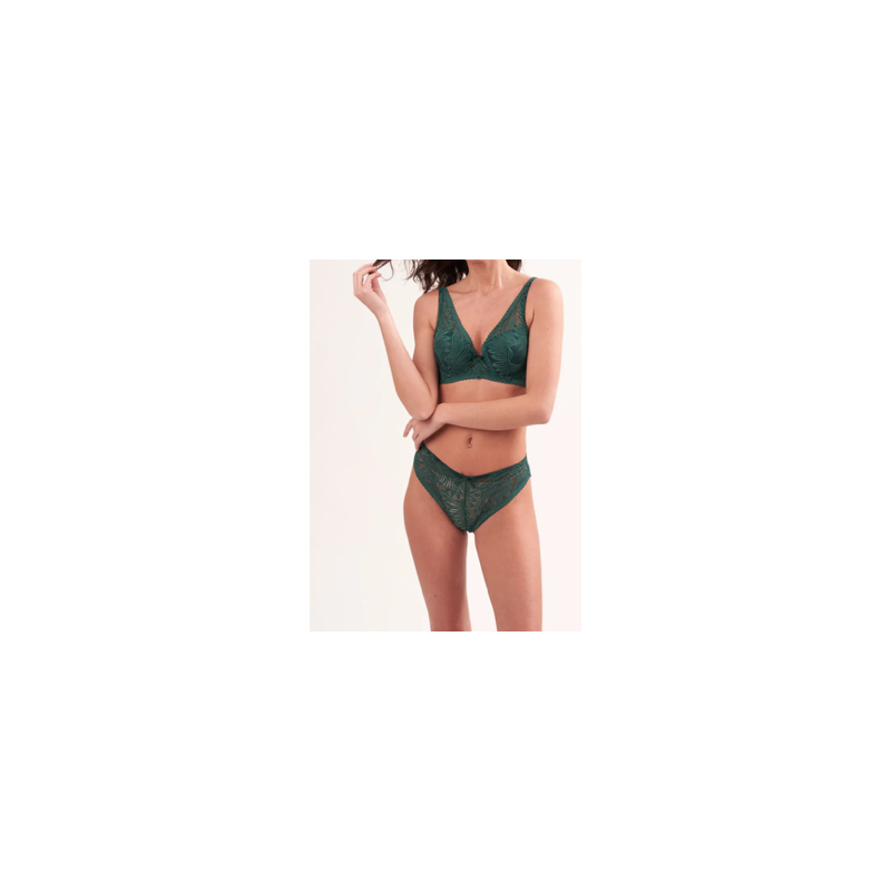 Ensemble soutien-gorge avec un tanga