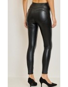 Leggings noir taille haute, avec détaille couture au dos.